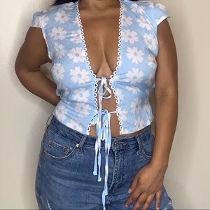 Daisy Floral Front Tie Up Neck Trim Top